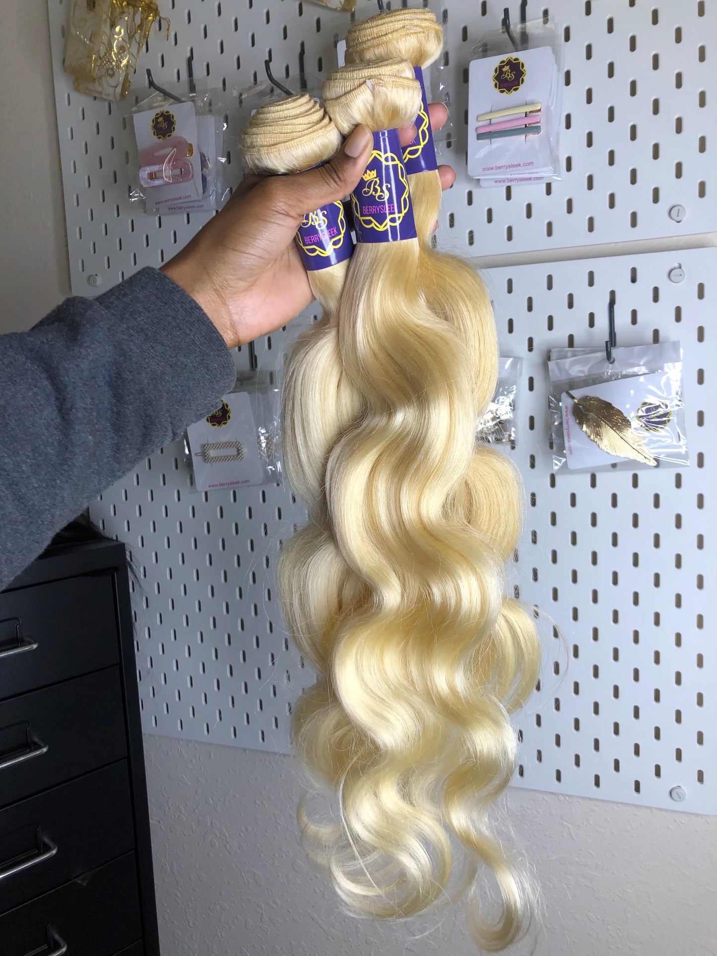 Nude The Wave